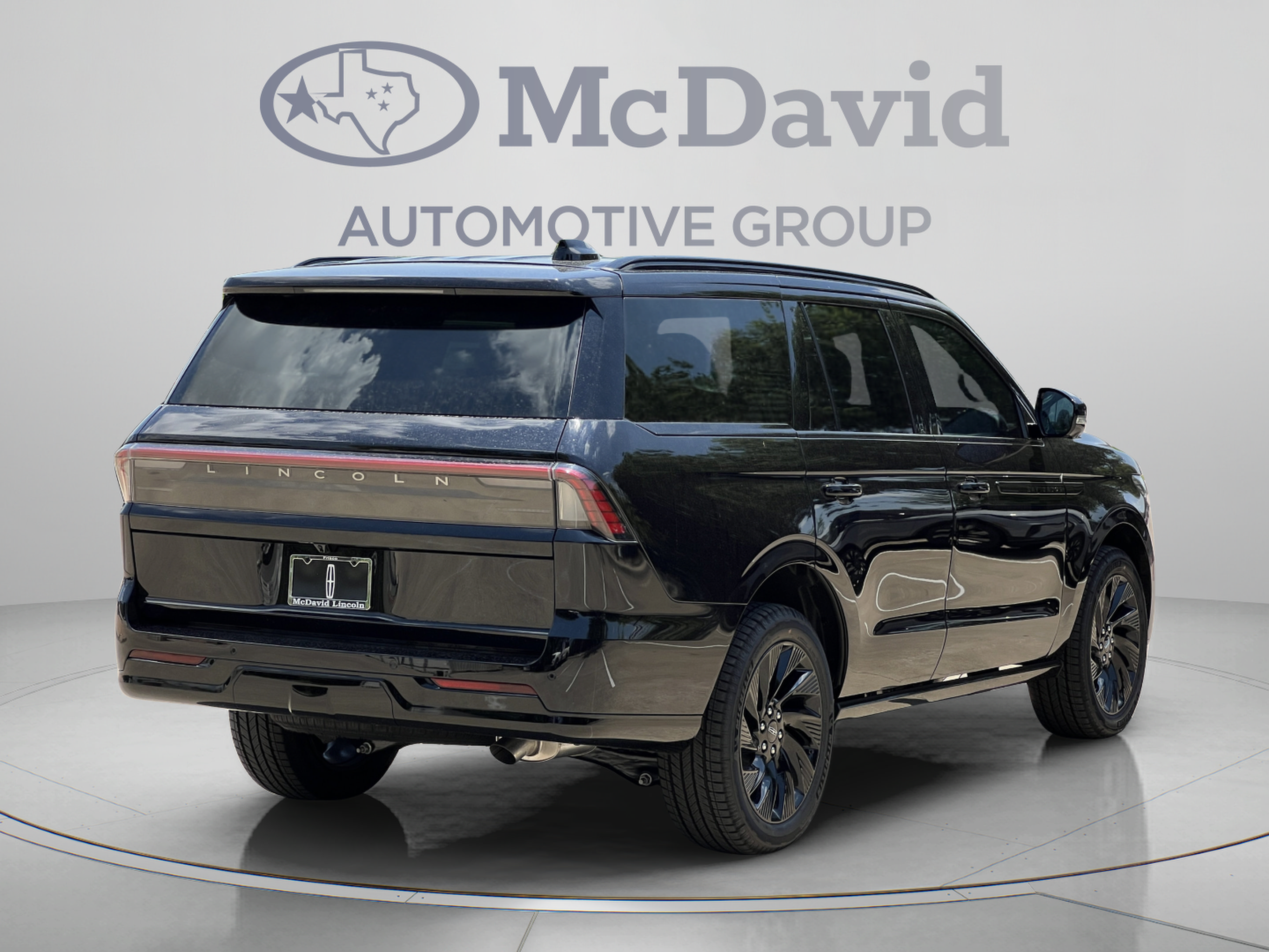 New 2027 Lincoln Navigator Reserve w/ Jet Appearance Package AWD/4WD image 7