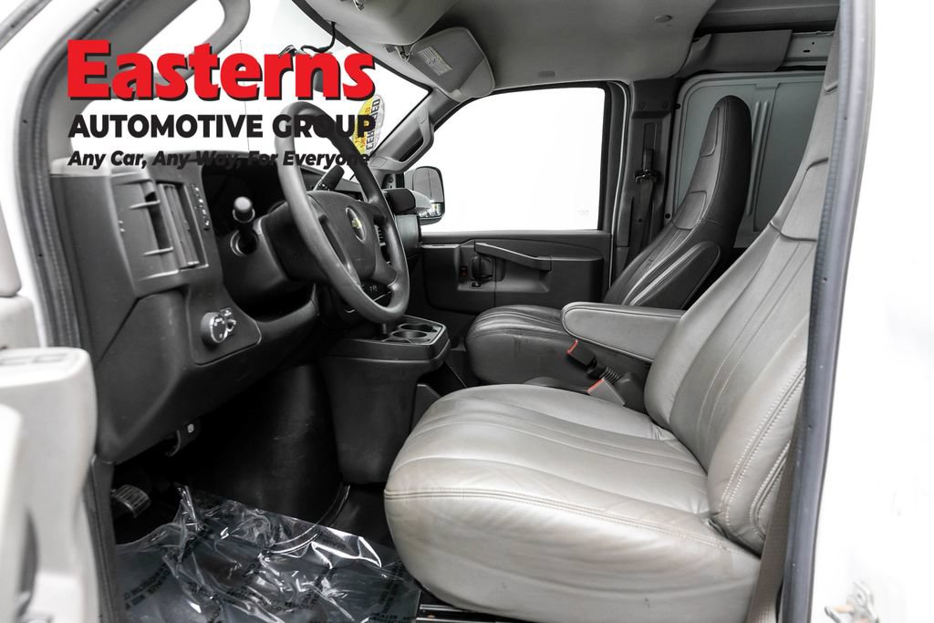 Used 2019 Chevrolet Express 2500 Extended RWD image 14