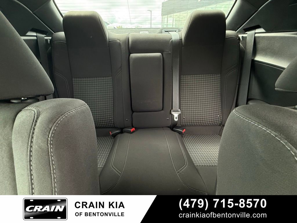 Used 2018 Dodge Challenger R/T w/ Performance Handling Group RWD image 27
