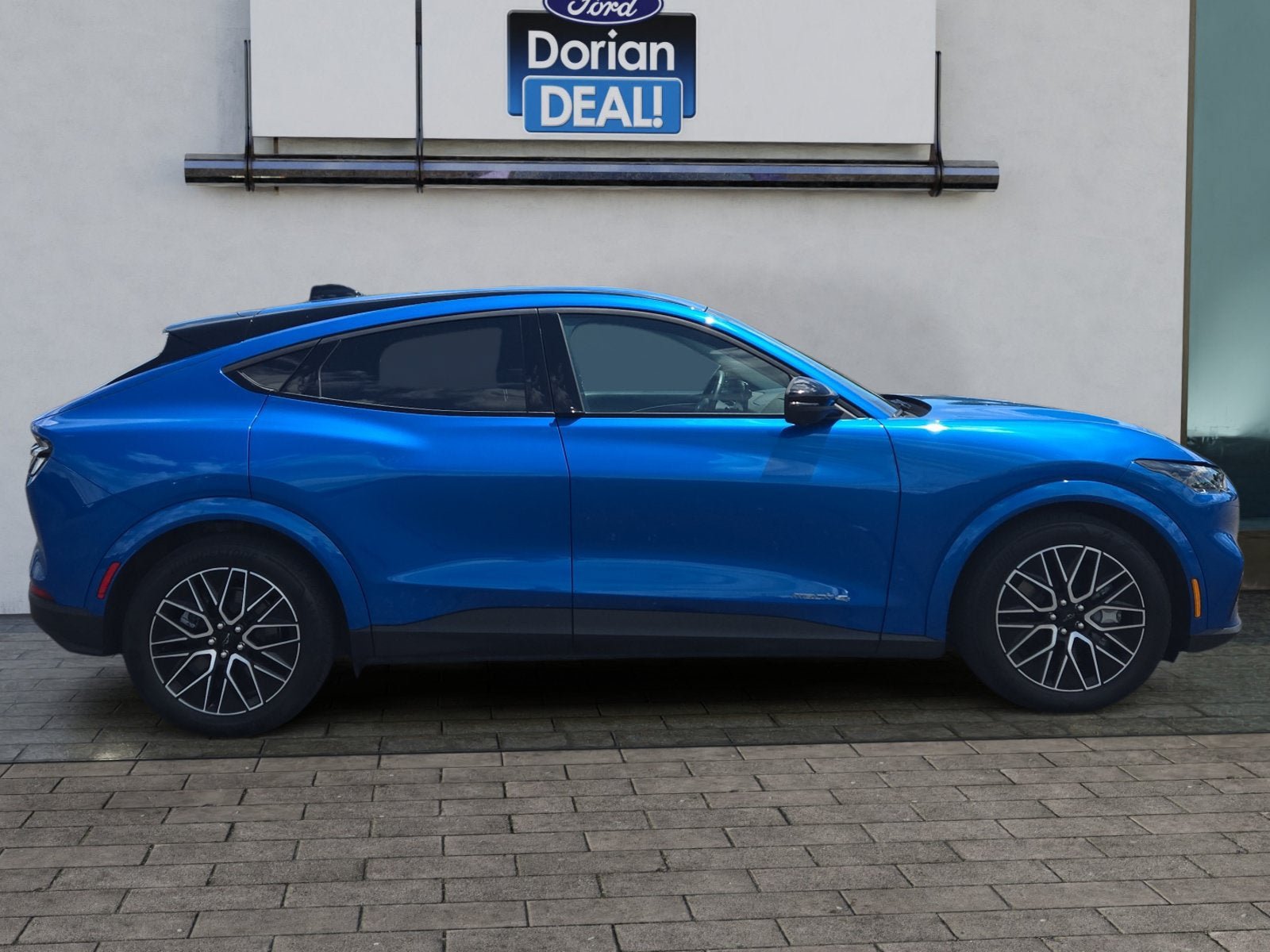 Certified 2025 Ford Mustang Mach-E Premium AWD/4WD image 2