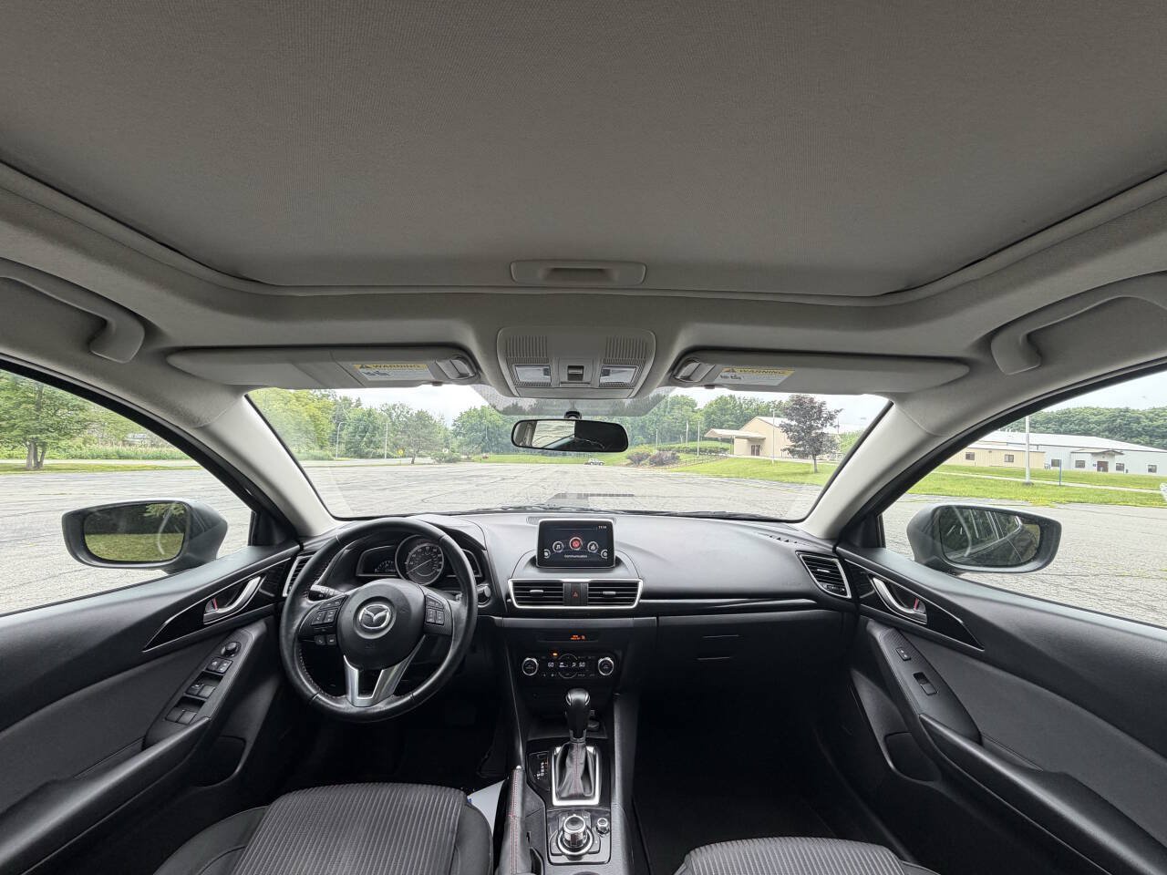 Used 2015 MAZDA MAZDA3 i Touring w/ Technology Package FWD image 17