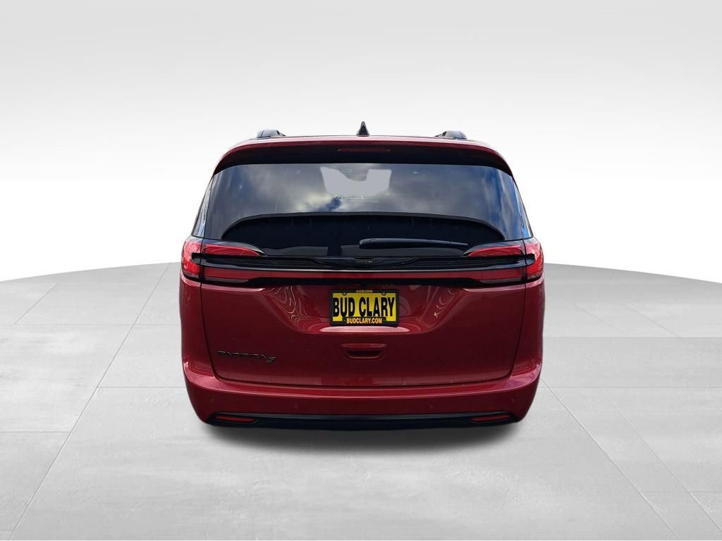 New 2026 Chrysler Pacifica Select w/ S Appearance Package FWD image 4