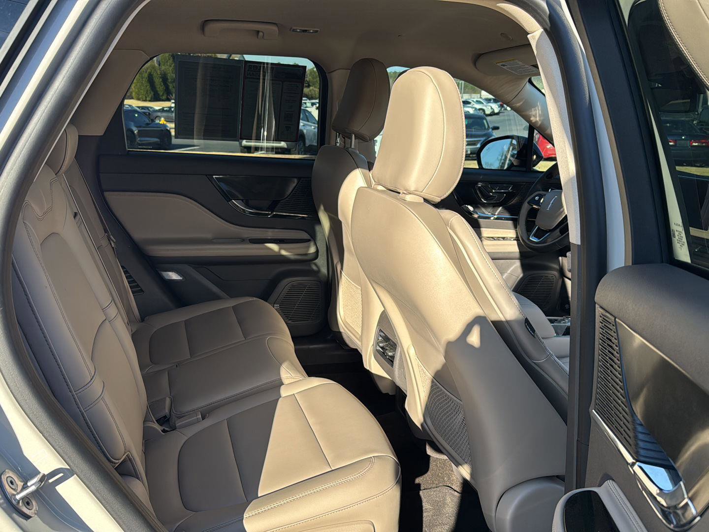 Used 2022 Lincoln Corsair FWD image 11