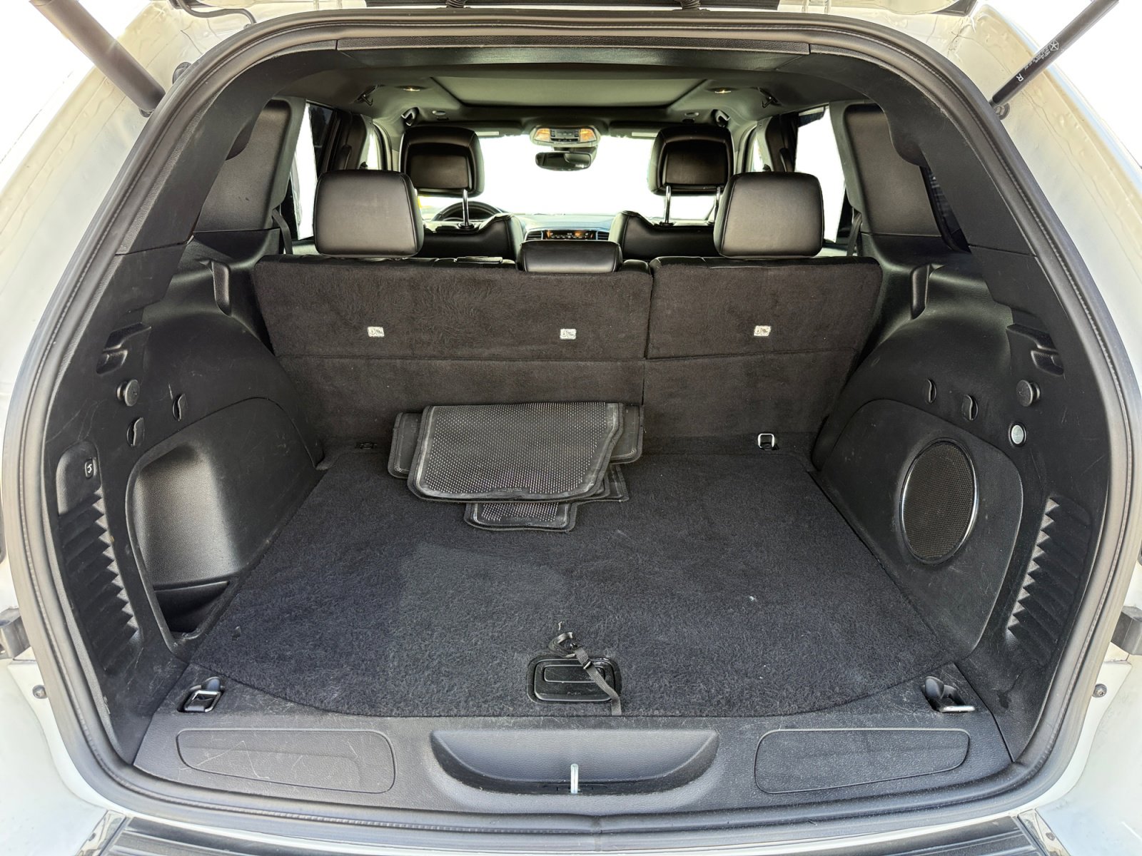 Used 2022 Jeep Grand Cherokee Limited w/ Trailer Tow Group IV image 17