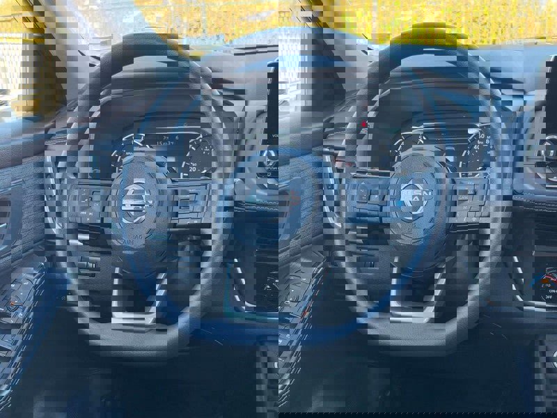 Used 2023 Nissan Rogue SV image 12