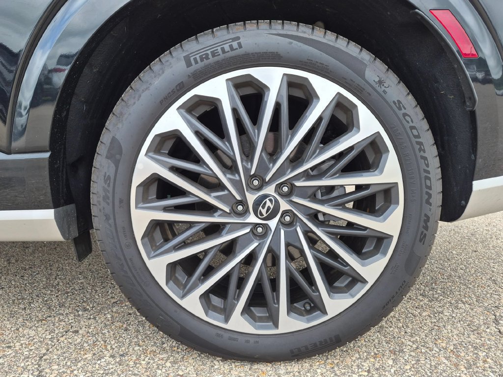 Used 2026 Hyundai Palisade Calligraphy AWD/4WD image 11