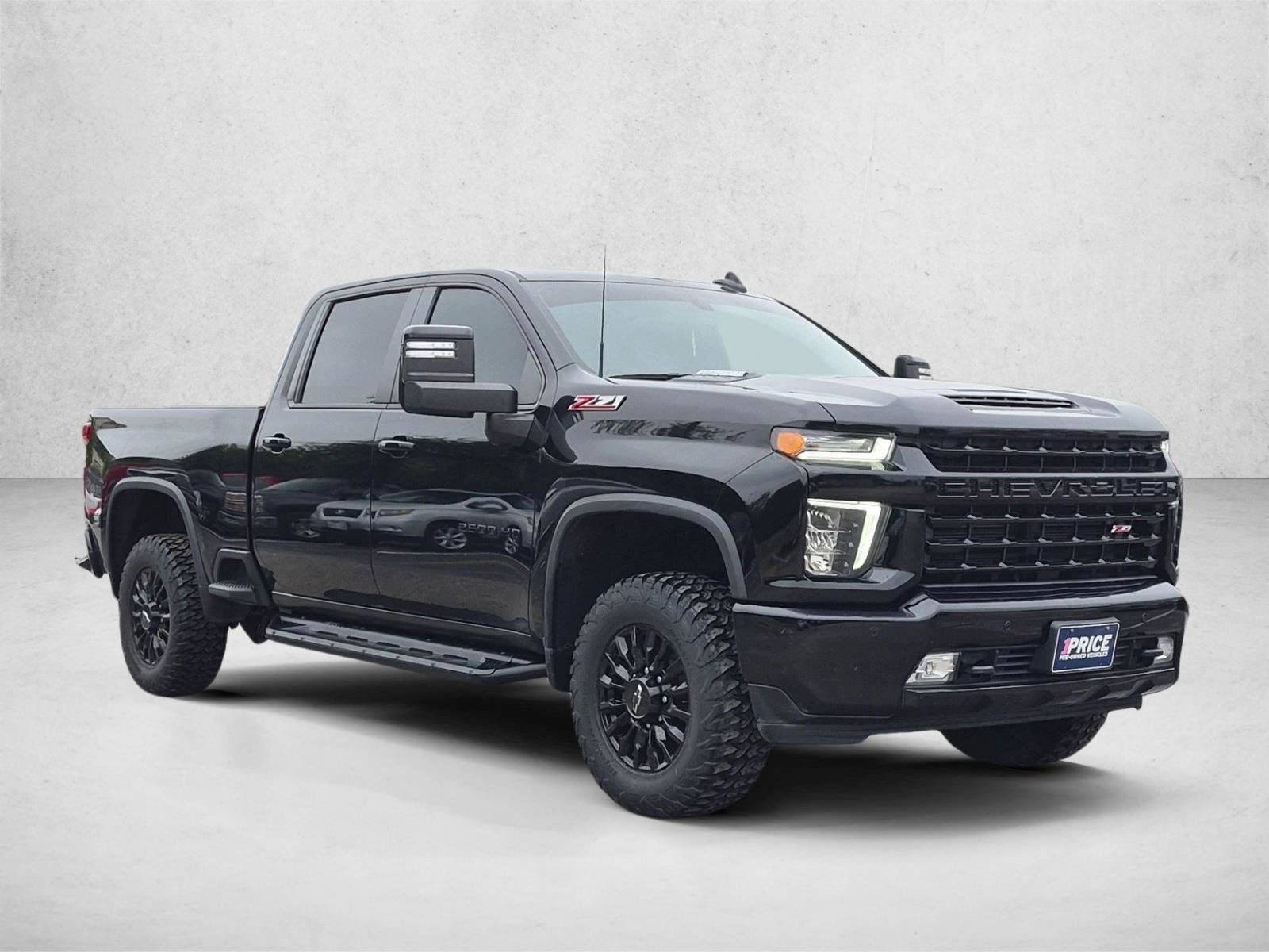 Used 2022 Chevrolet Silverado 2500 LTZ w/ LTZ Plus Package AWD/4WD image 3