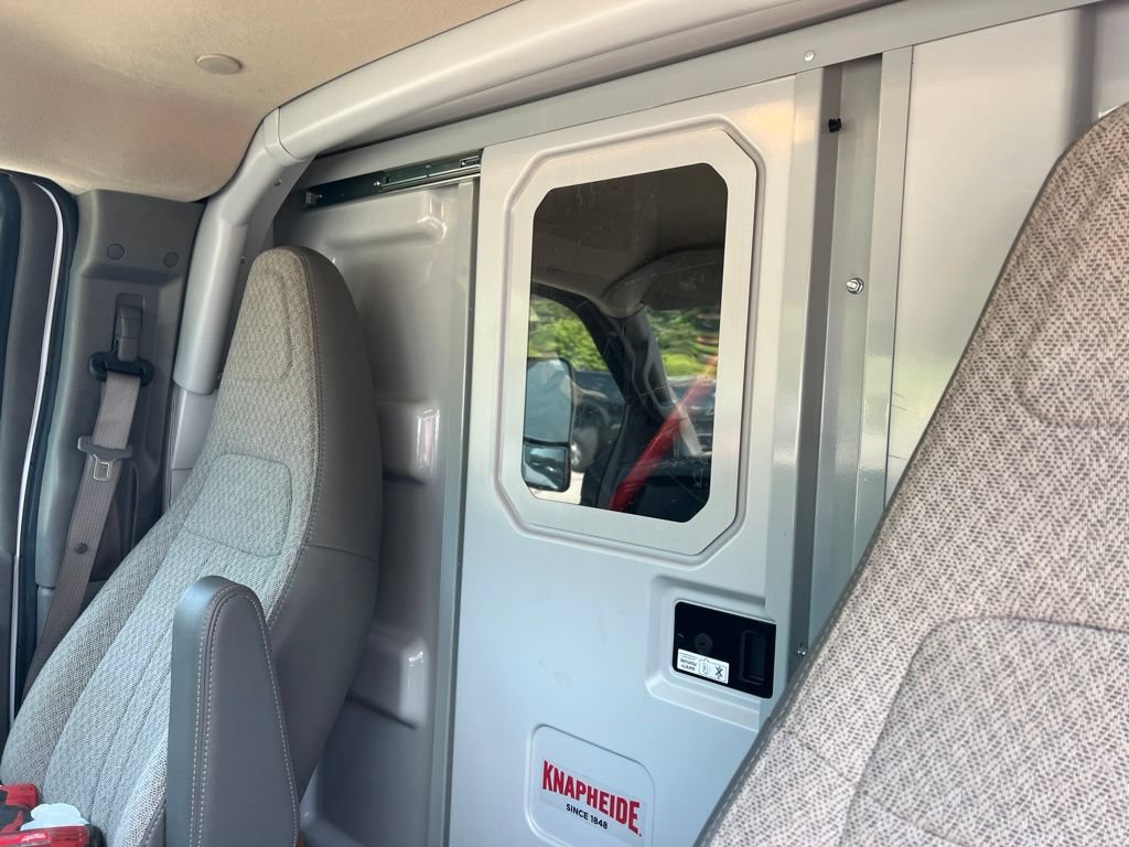 Used 2024 Chevrolet Express 3500 w/ Power Convenience Package RWD image 16