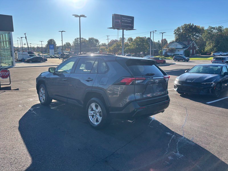 Used 2019 Toyota RAV4 XLE w/ Convenience Package AWD/4WD image 6