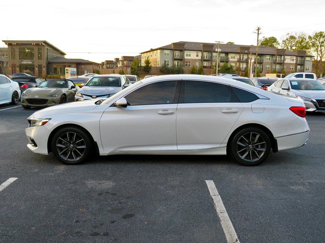 Used 2022 Honda Accord EX-L image 10