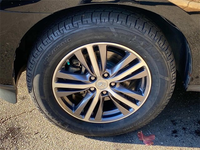 Used 2019 INFINITI QX60 Luxe w/ Essential Package image 6