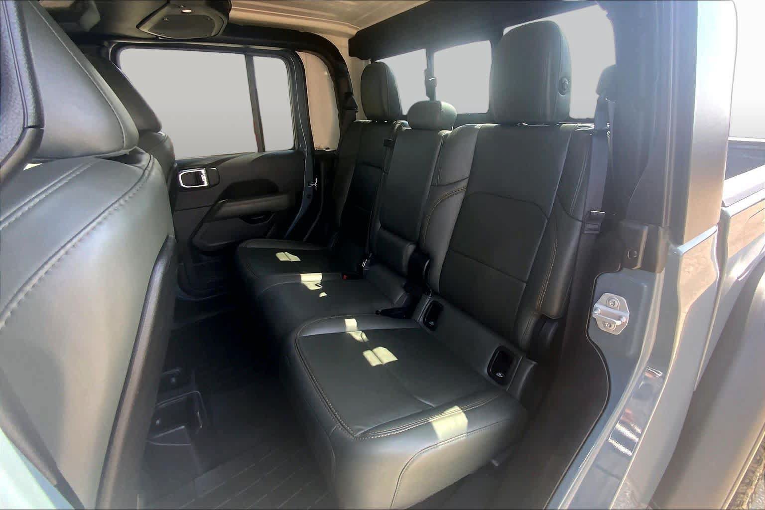 Used 2024 Jeep Gladiator Mojave w/ Safety Group AWD/4WD image 21