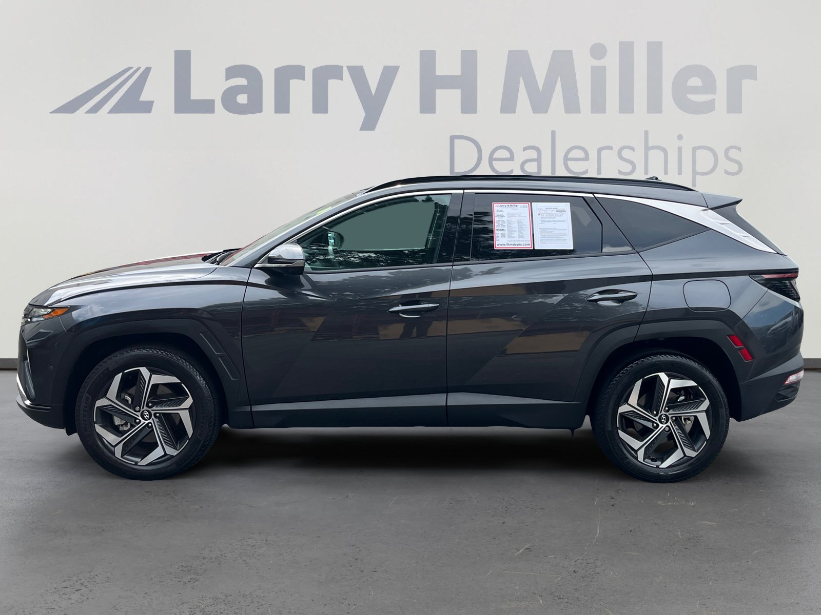 Used 2024 Hyundai Tucson Limited AWD/4WD image 2