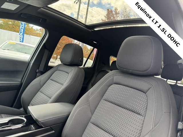 Used 2025 Chevrolet Equinox LT w/ Safety and Technology Package image 18