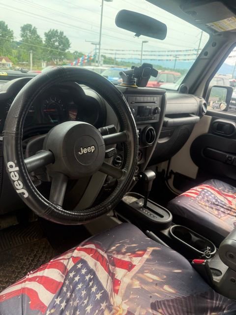 Used 2009 Jeep Wrangler Unlimited X AWD/4WD image 4