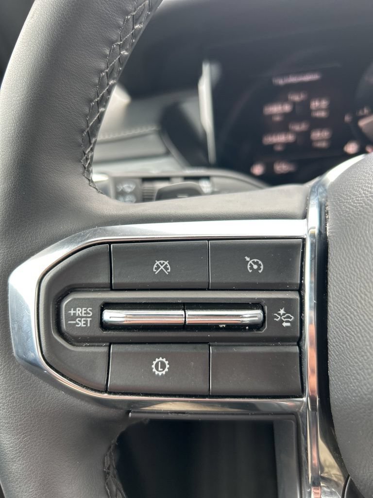 Used 2025 GMC Acadia Elevation FWD image 34