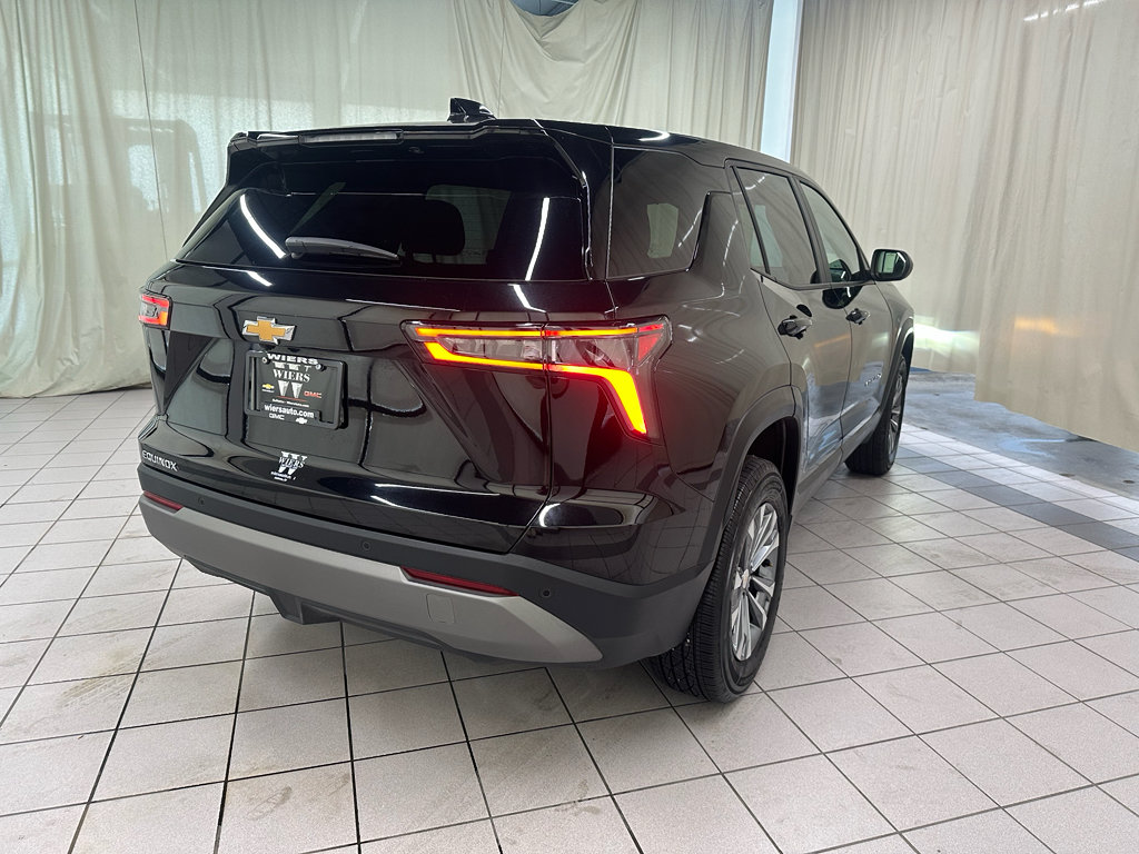 Used 2026 Chevrolet Equinox LT FWD image 5