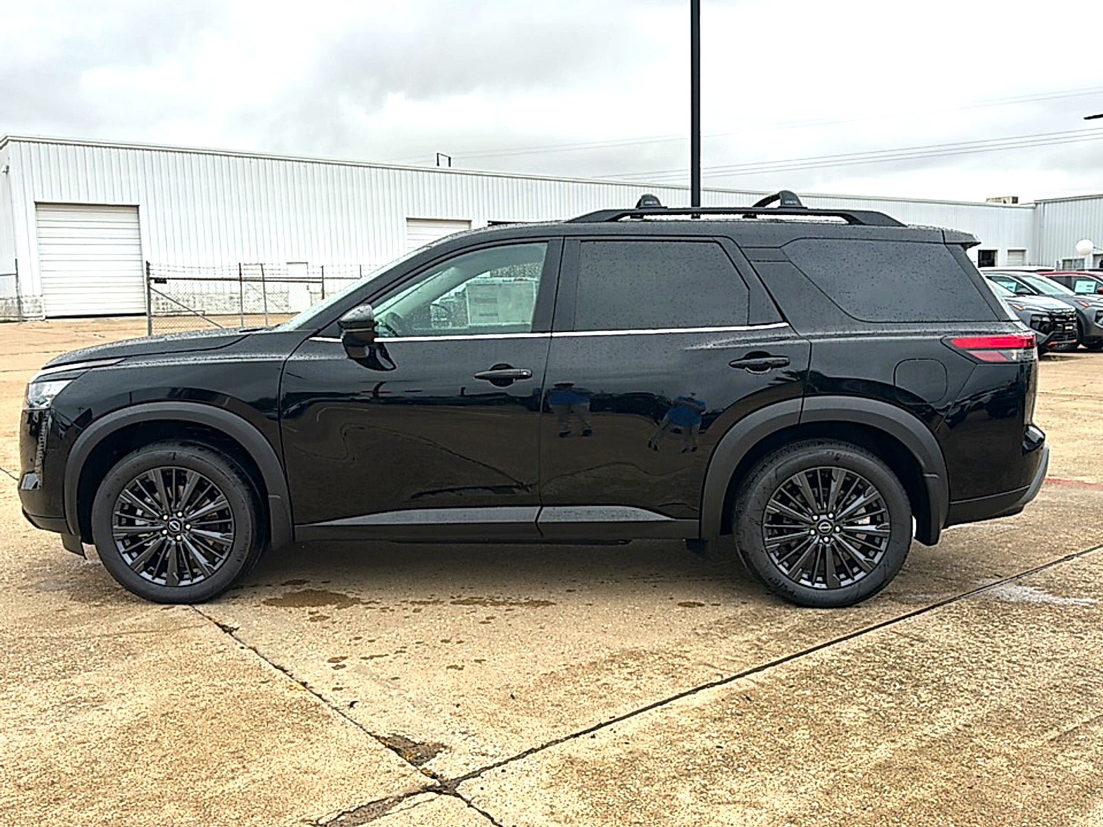 New 2026 Nissan Pathfinder SL w/ SL Premium Package FWD image 5