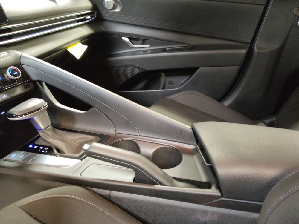 Used 2024 Hyundai Elantra SEL image 26