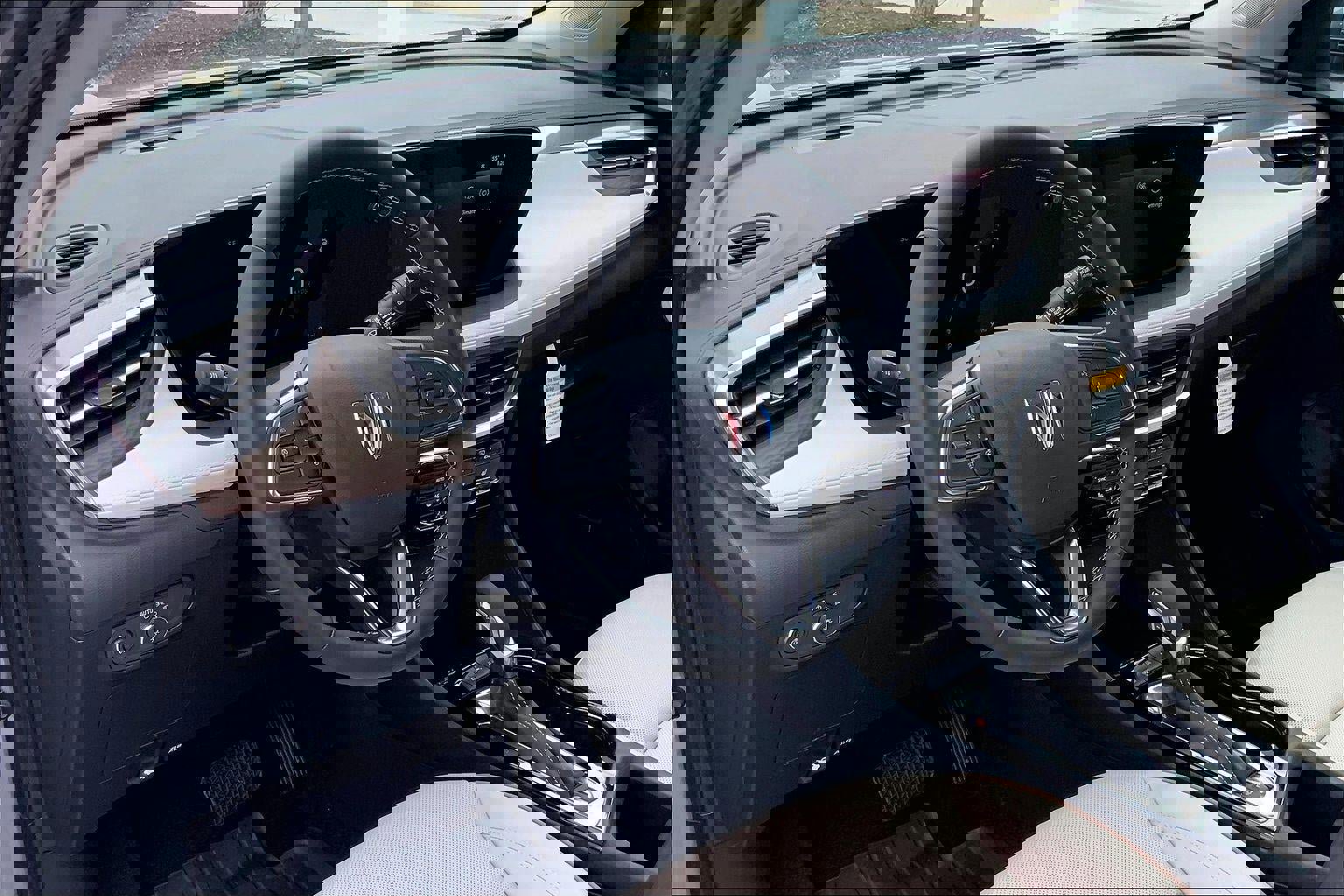 New 2026 Buick Encore GX Avenir w/ Avenir Technology Package image 7