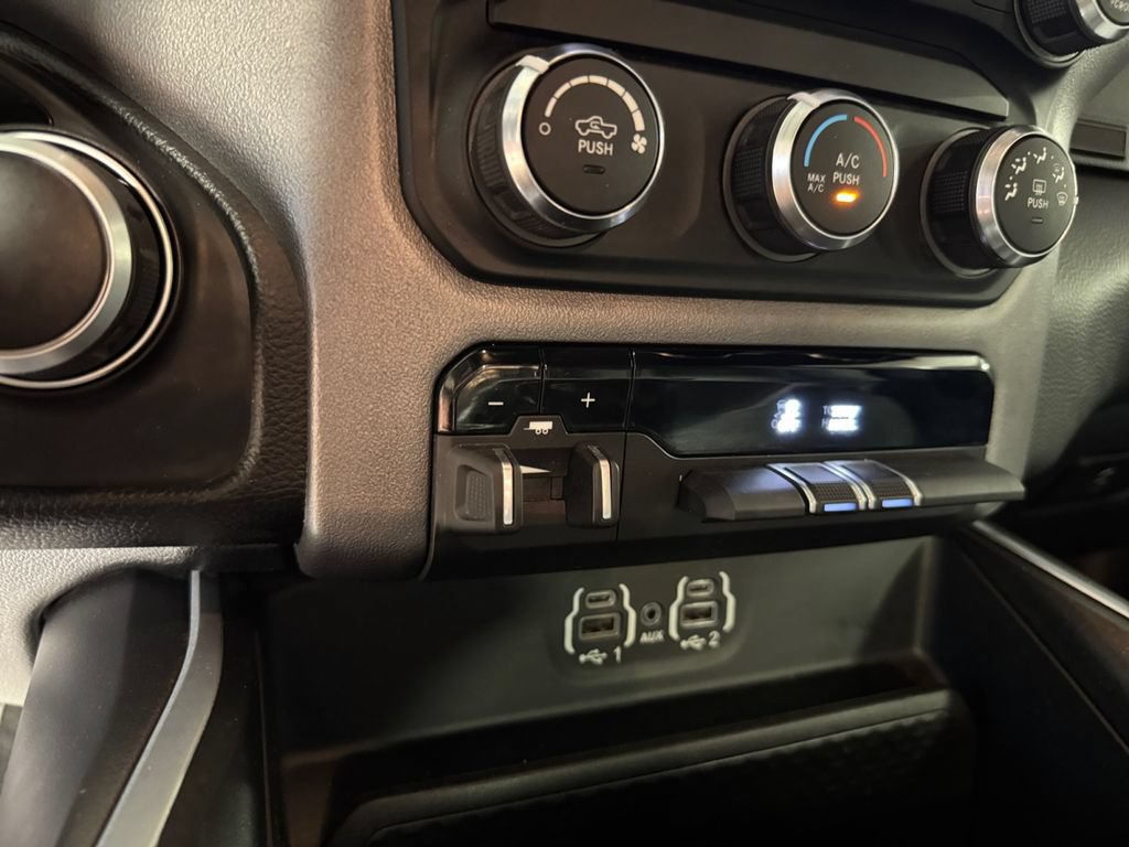 Used 2022 RAM 1500 Big Horn AWD/4WD image 30