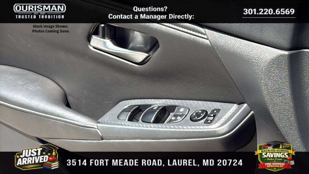 Used 2025 Nissan Sentra SV FWD image 31