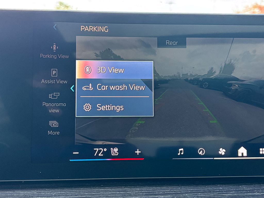 New 2026 BMW X6 xDrive40i image 21