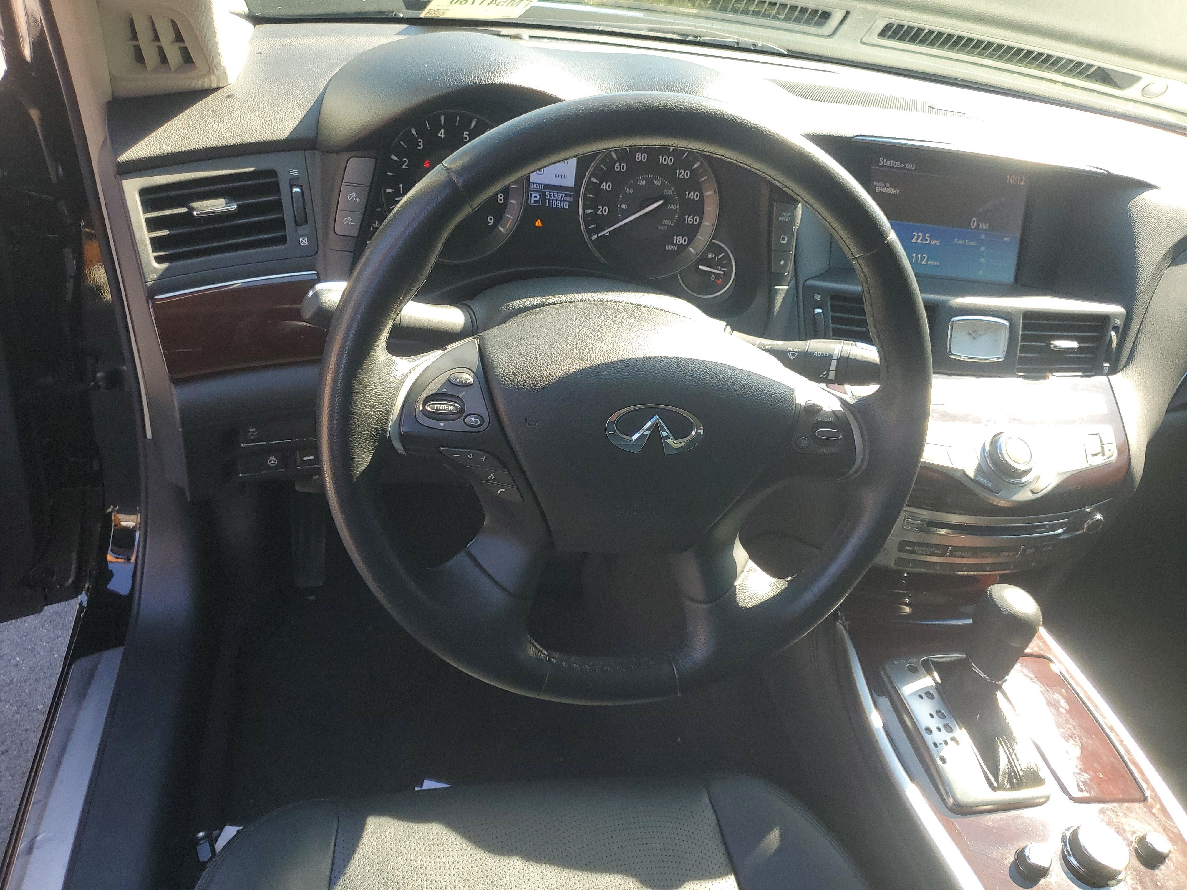 Used 2015 INFINITI Q70 3.7 RWD image 15