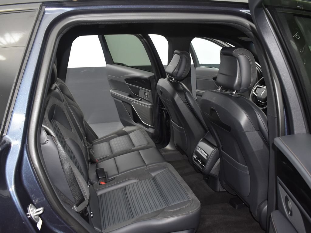 Certified 2024 Lincoln Nautilus Reserve w/ Equipment Group 202A AWD/4WD image 14