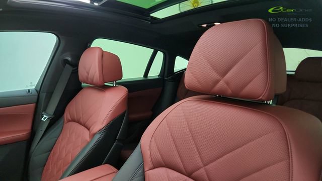 Used 2026 BMW X6 xDrive40i AWD/4WD image 34