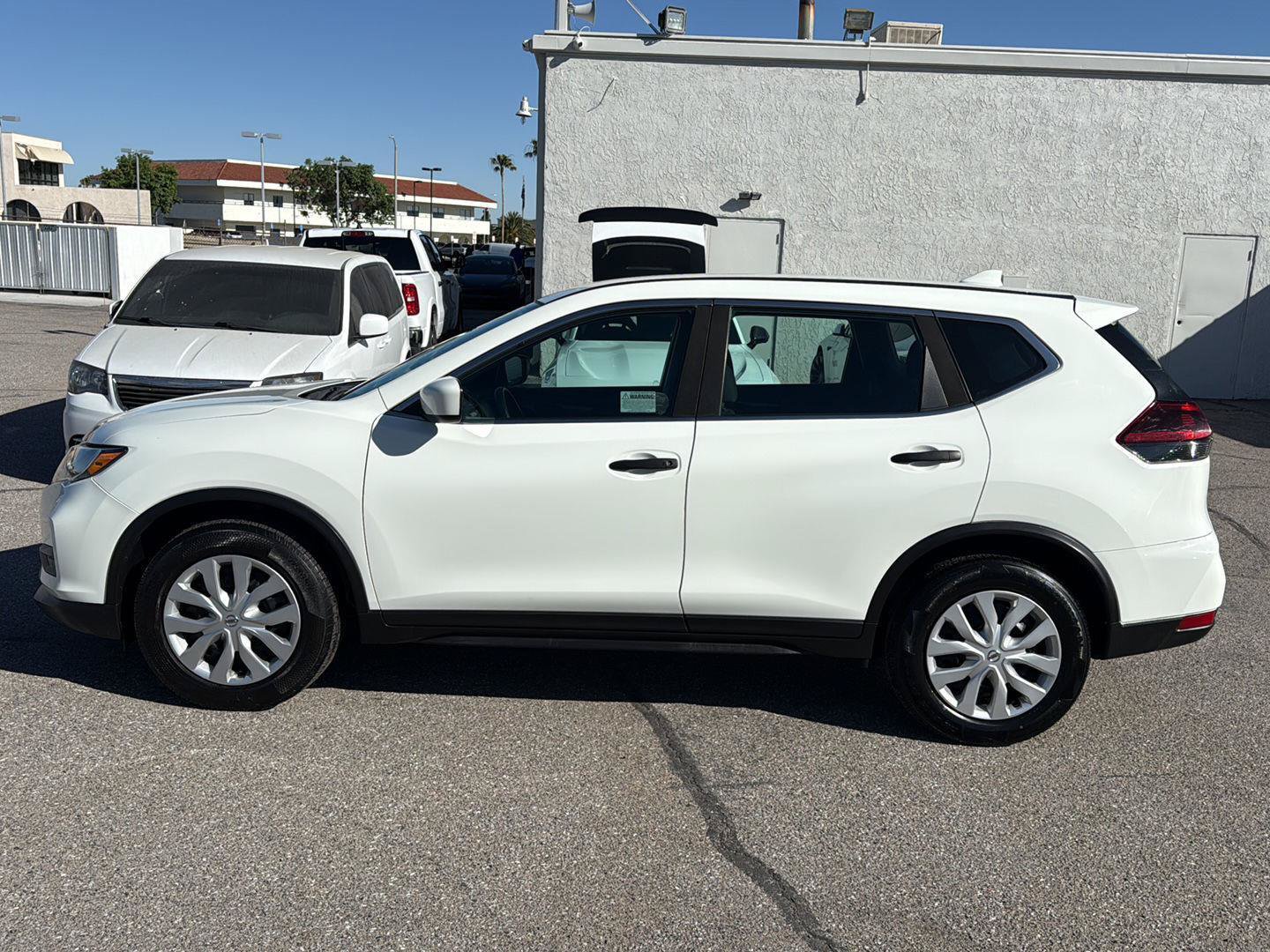 Used 2020 Nissan Rogue S FWD image 5