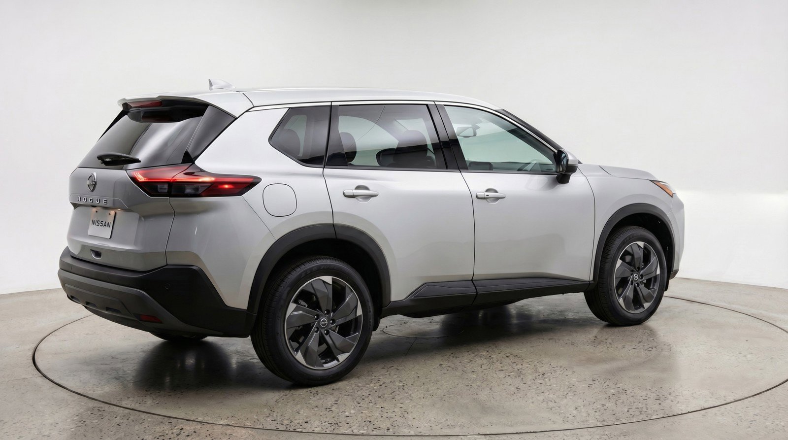 Used 2025 Nissan Rogue SV image 9