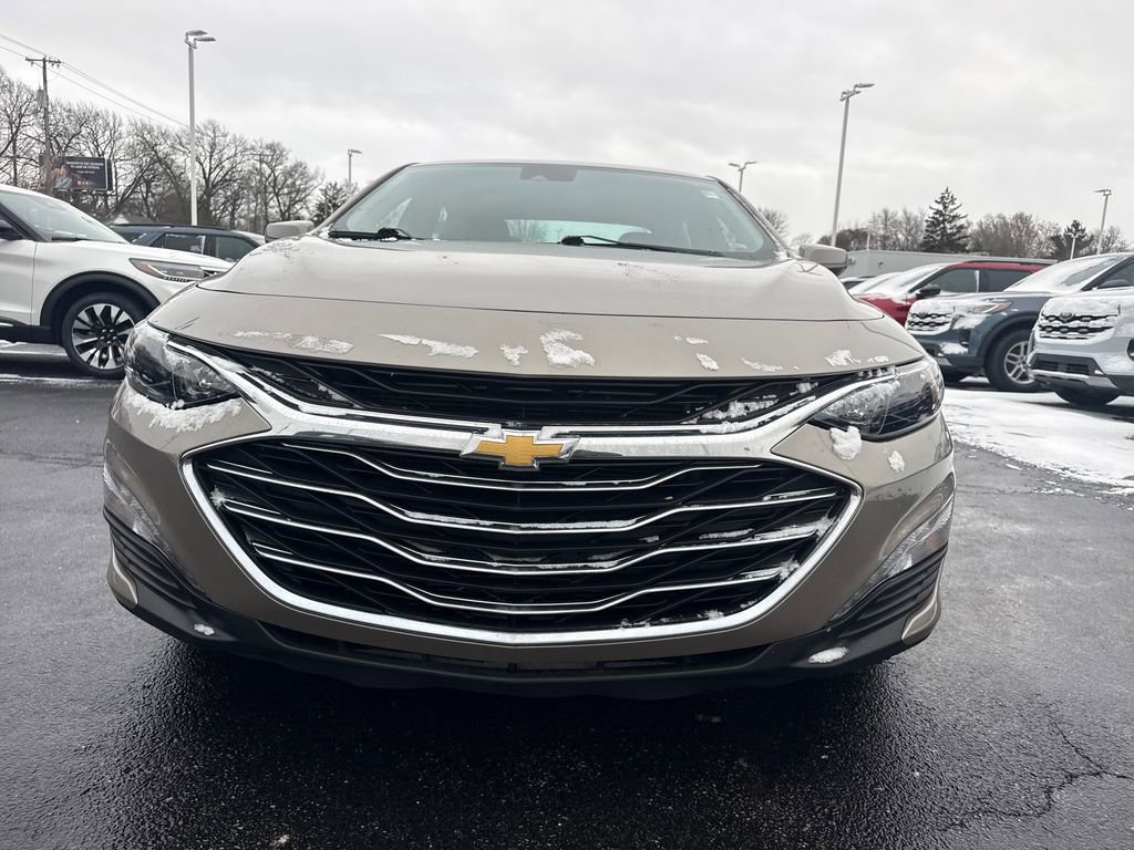 Used 2025 Chevrolet Malibu LT video 3