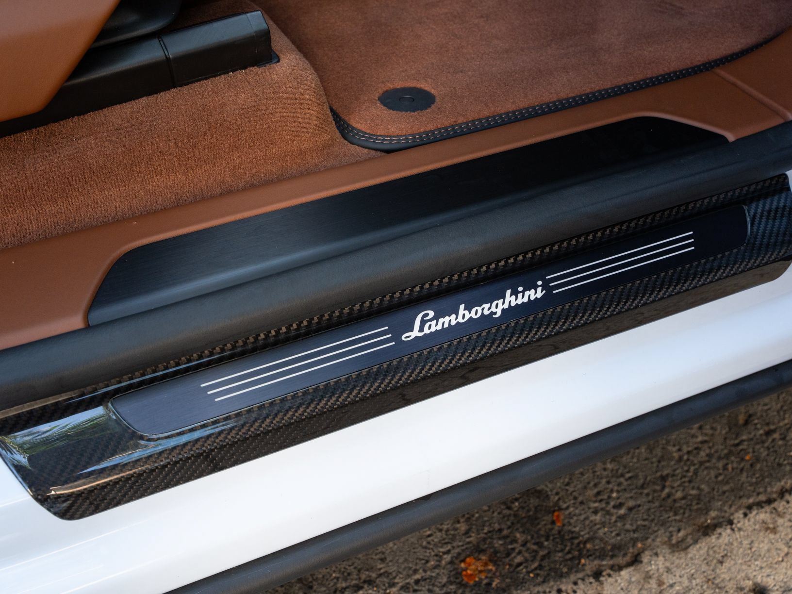 Used 2026 Lamborghini Urus Performante AWD/4WD image 30