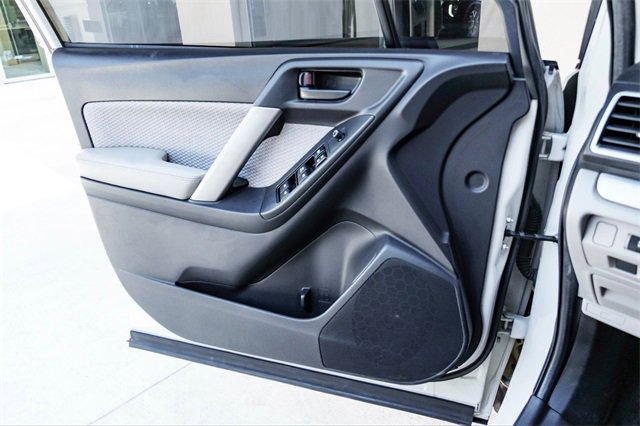 Used 2017 Subaru Forester 2.5i image 19