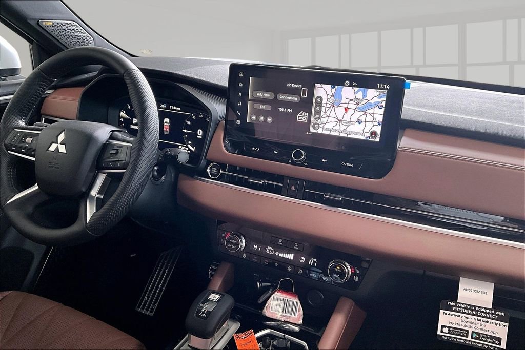 New 2026 Mitsubishi Outlander SEL image 7