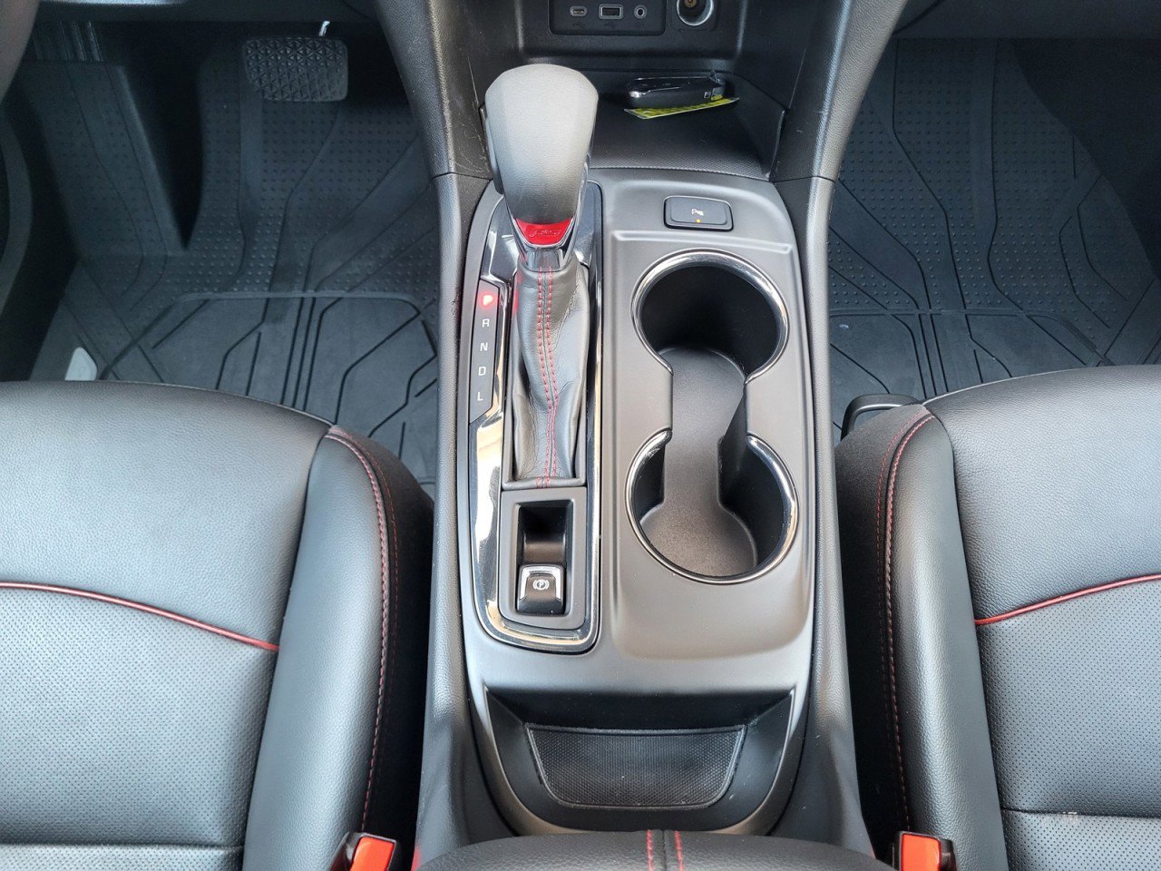 Used 2022 Chevrolet Equinox RS w/ RS Leather Package image 27