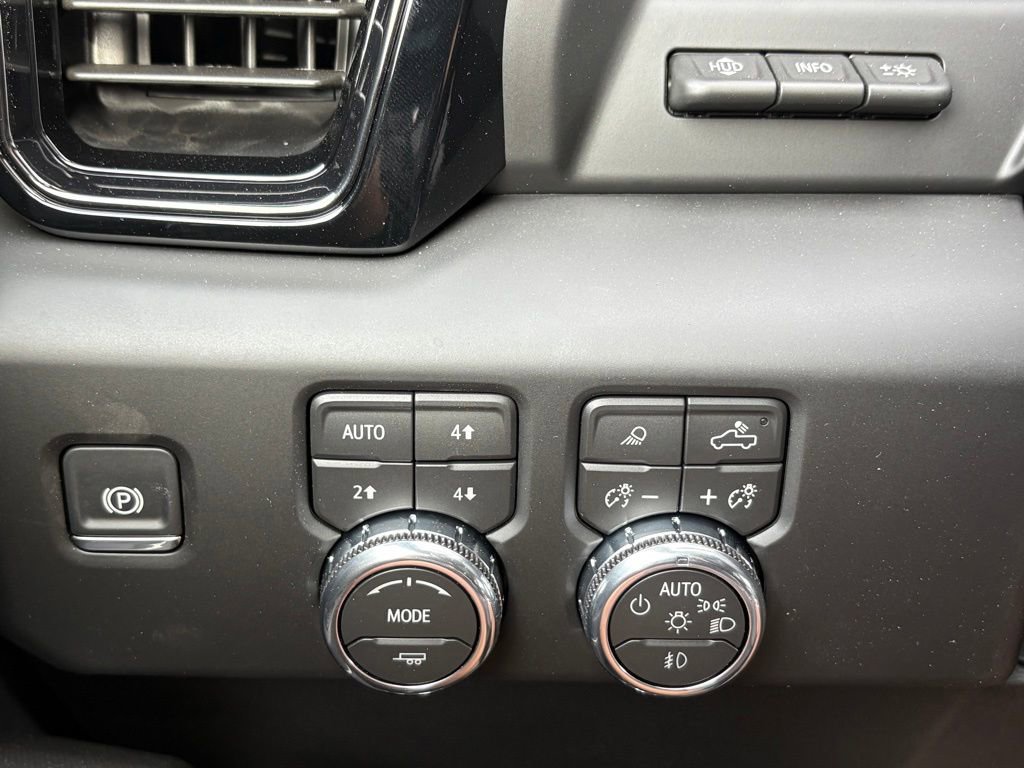 New 2026 GMC Sierra 2500 AT4X image 38