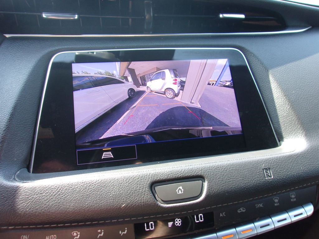 Used 2021 Cadillac XT4 Premium Luxury w/ Cold Weather Package image 11