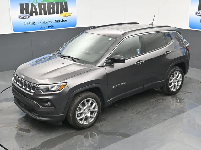 Used 2023 Jeep Compass Latitude image 23