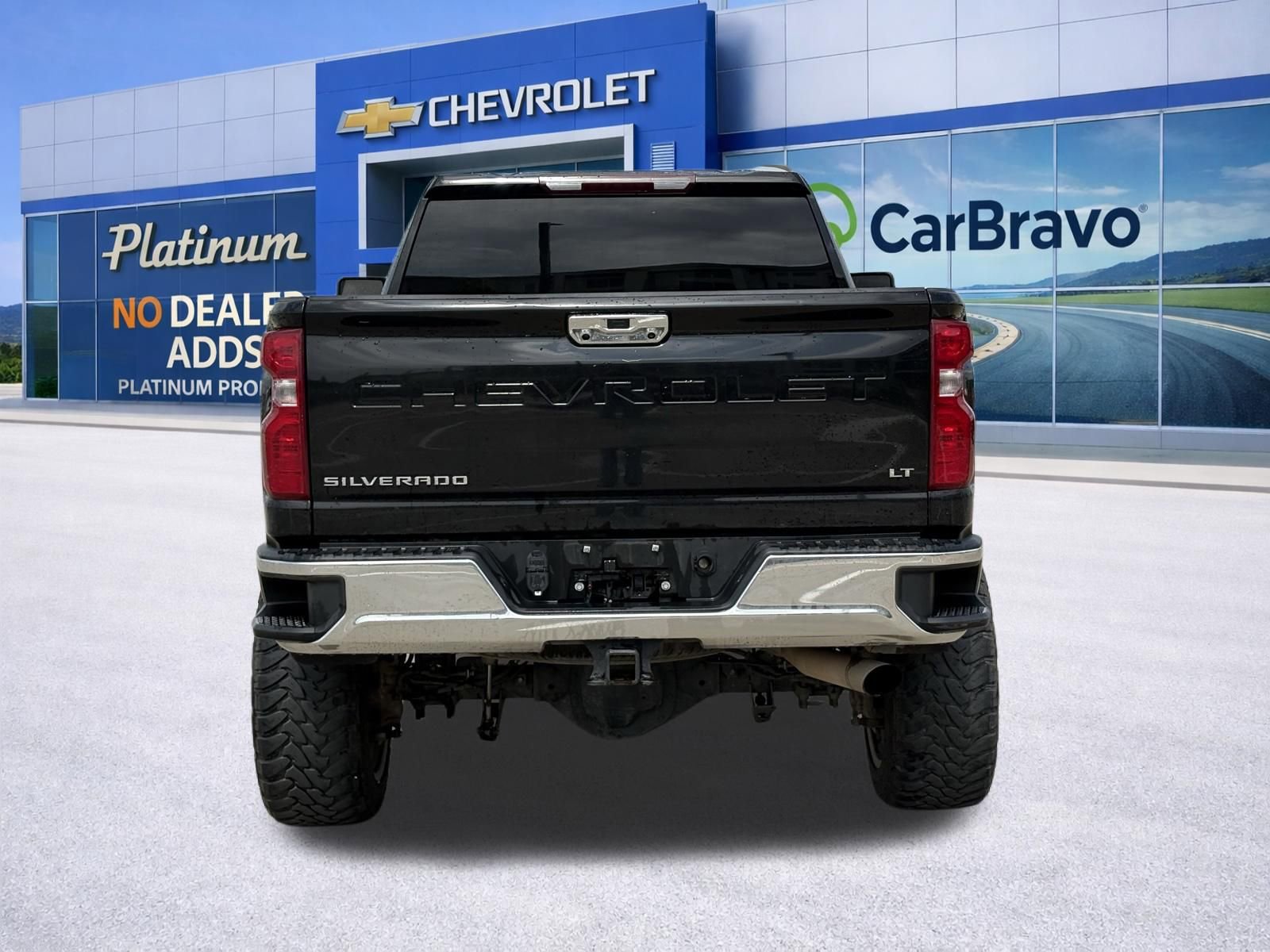 Used 2024 Chevrolet Silverado 2500 LT AWD/4WD image 6