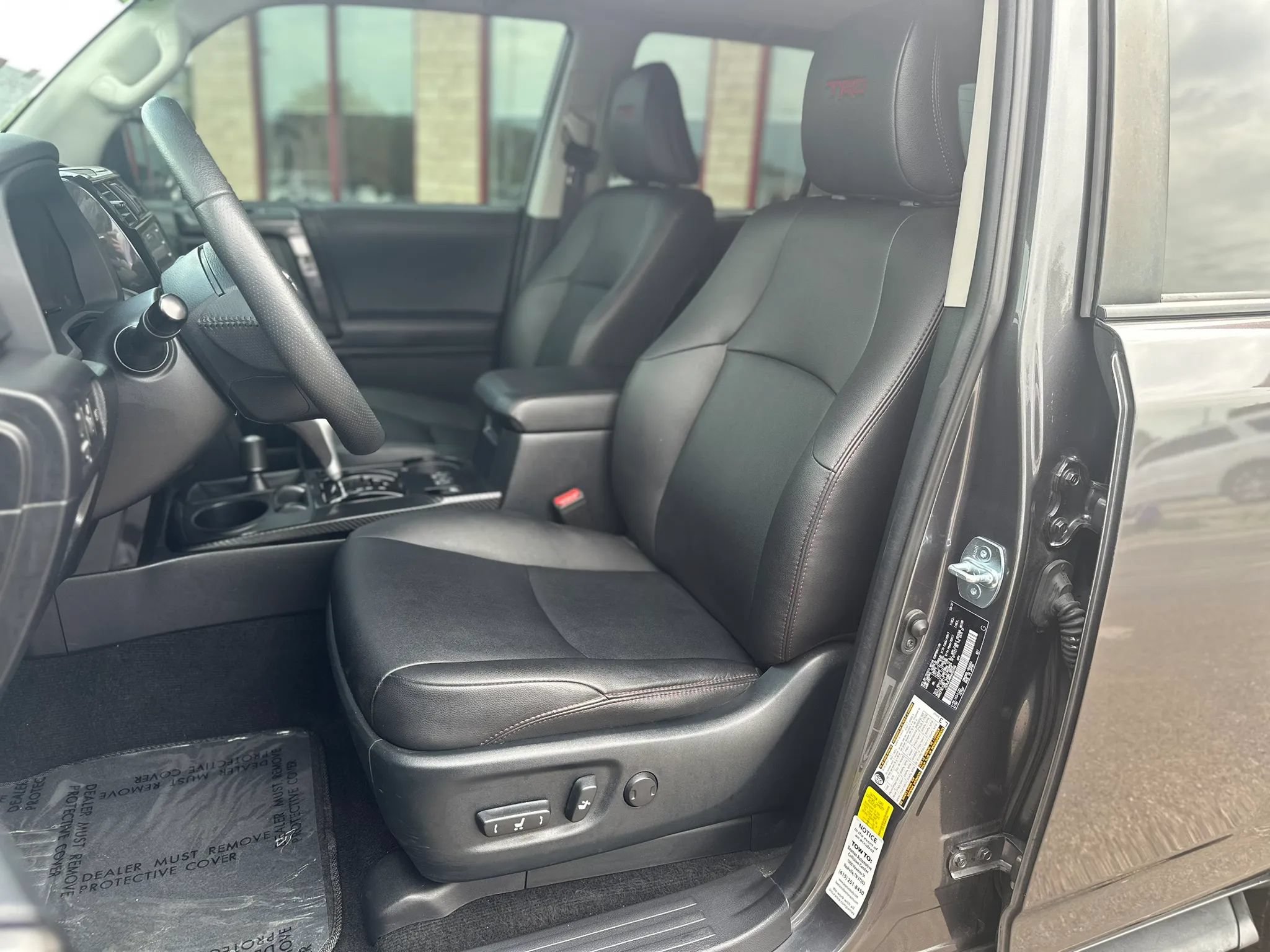 Used 2022 Toyota 4Runner TRD Off-Road Premium AWD/4WD image 9