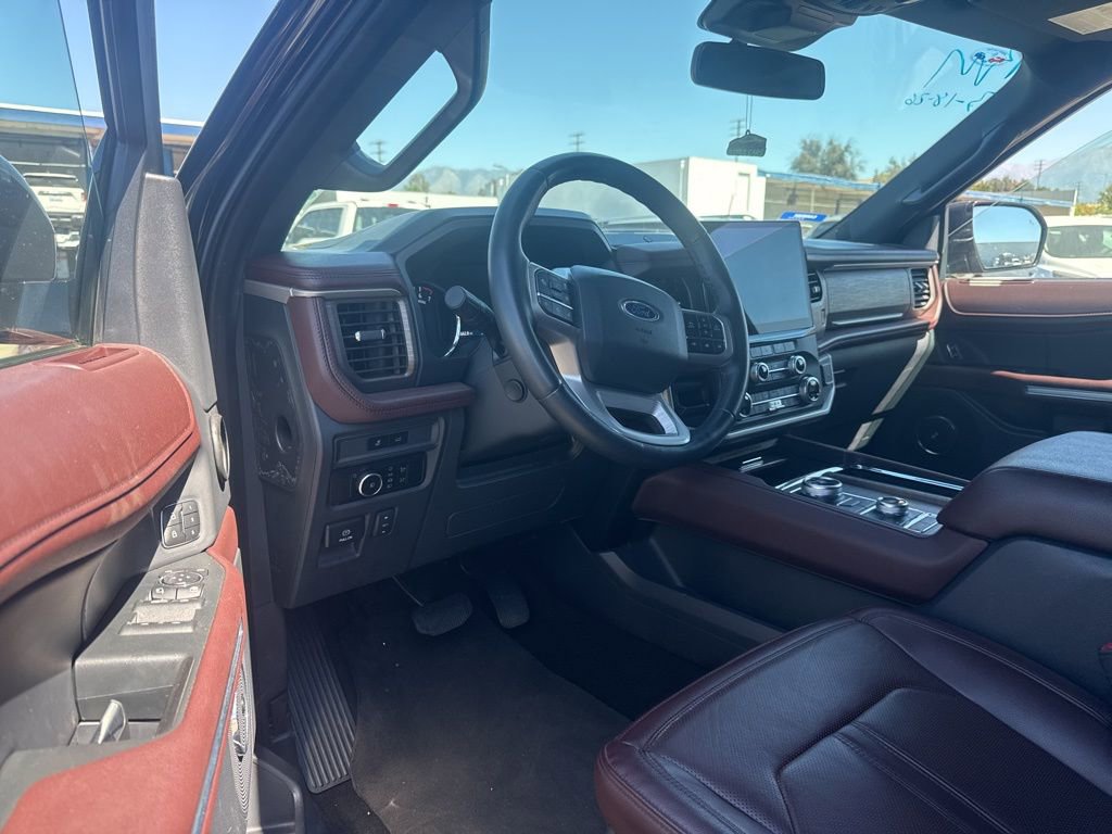 Used 2024 Ford Expedition Max Limited image 5
