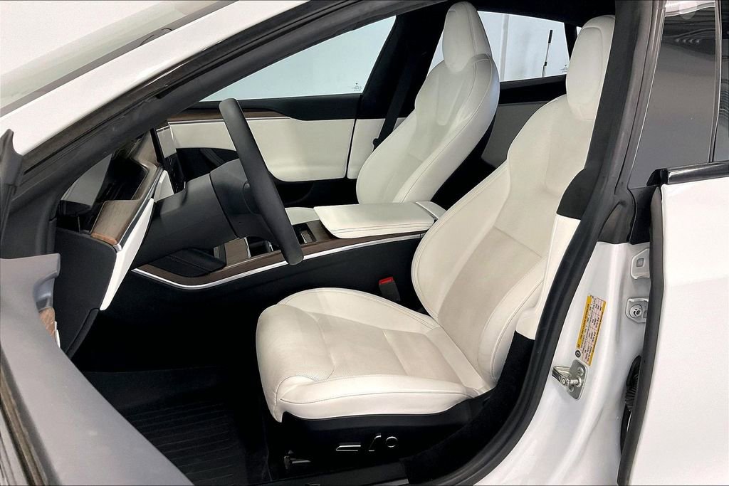Used 2022 Tesla Model S image 7