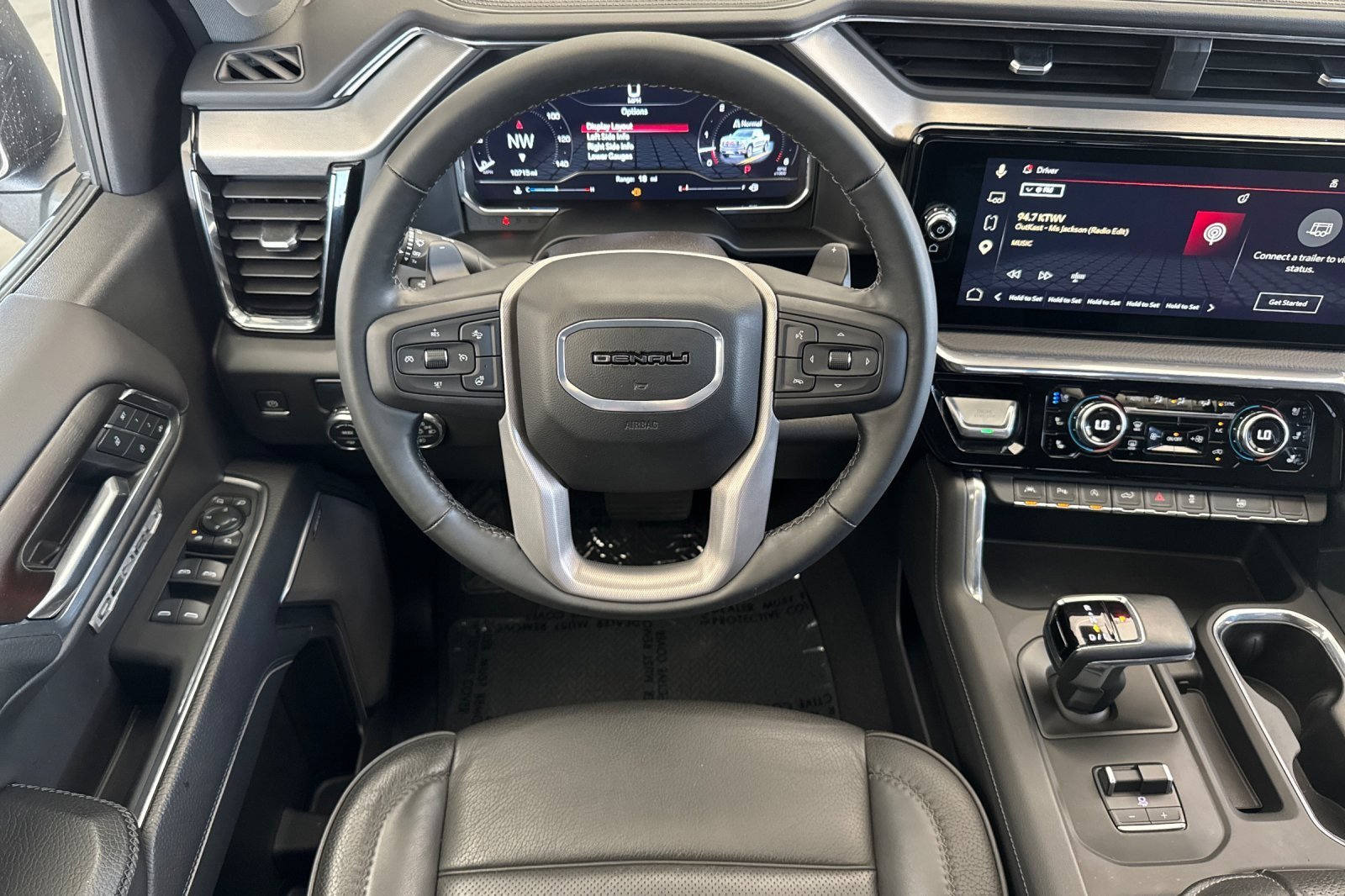 Used 2024 GMC Sierra 1500 Denali w/ Technology Package RWD image 13