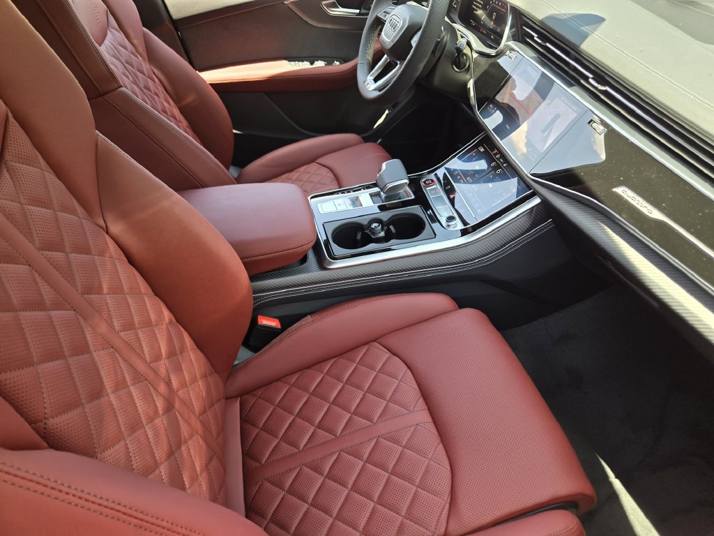 New 2026 Audi SQ7 Premium Plus AWD/4WD image 17