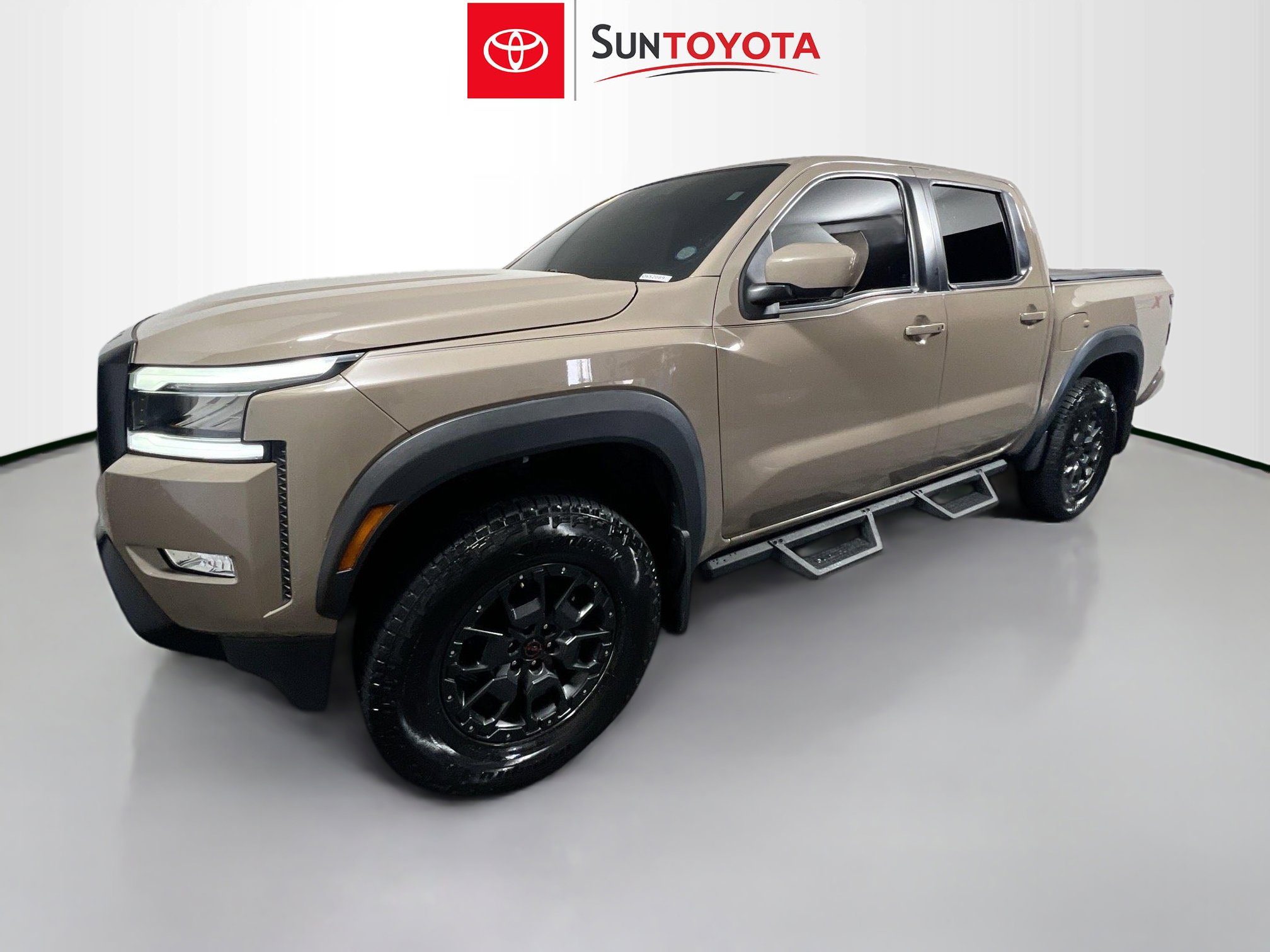 Used 2023 Nissan Frontier Pro-X w/ Pro-X Premium Package image 9