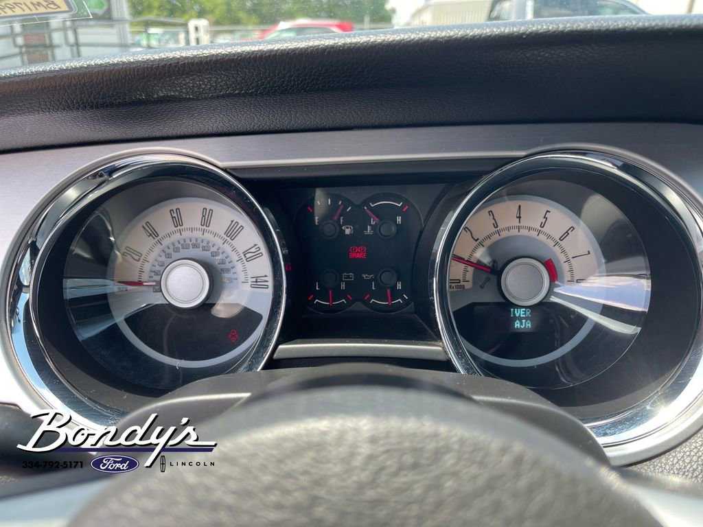 Used 2010 Ford Mustang GT RWD image 4