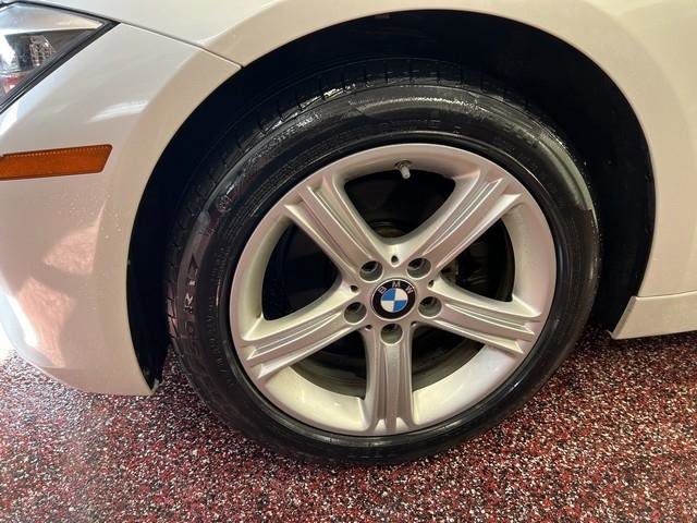 Used 2014 BMW 328i xDrive Sedan AWD/4WD image 10
