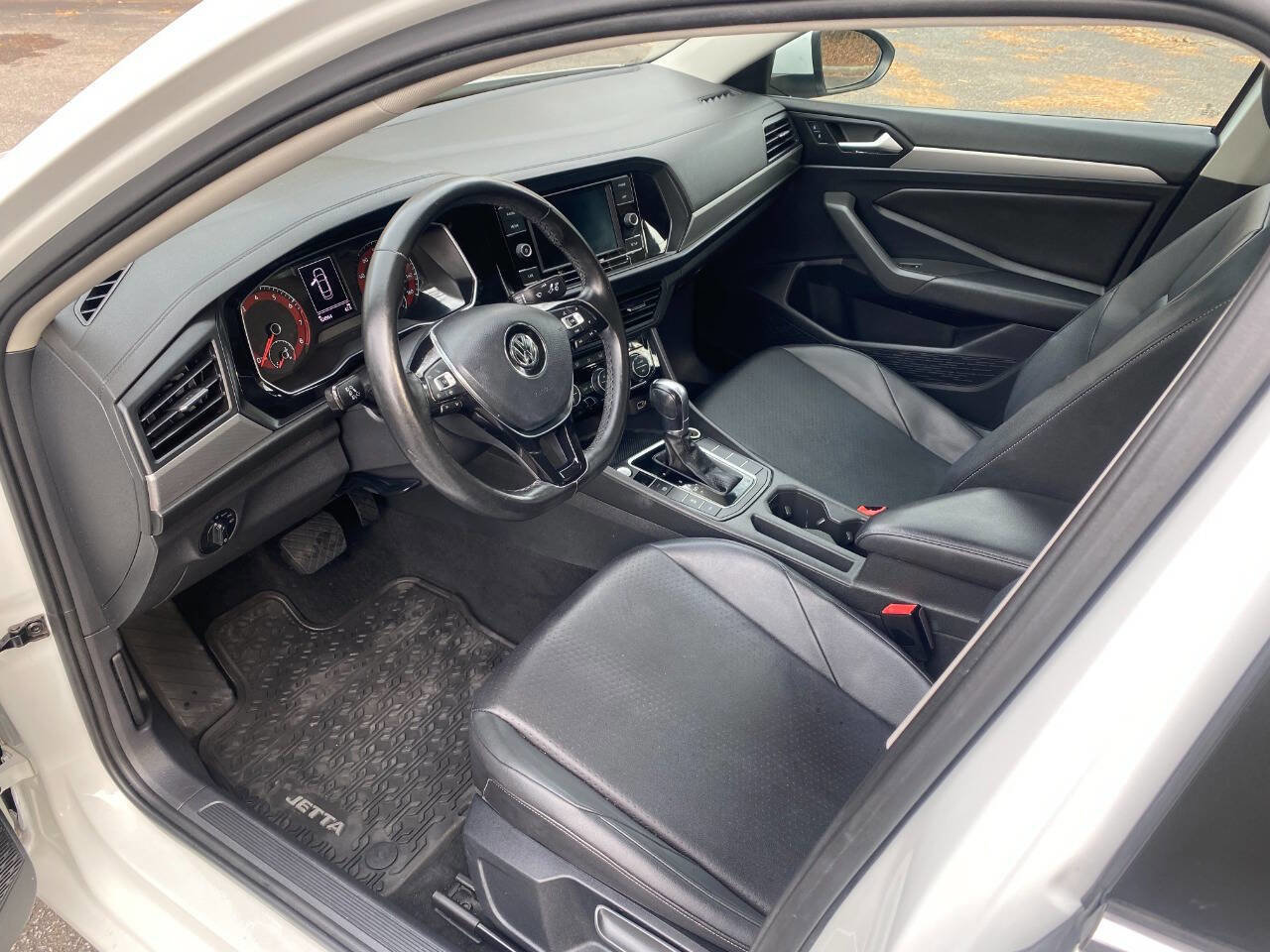 Used 2019 Volkswagen Jetta SE image 13